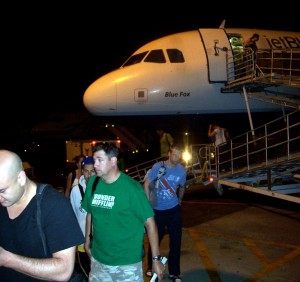 Passengers Deplaning JetBlue A320