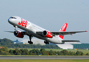 Boeing 757-200 takes off at Manchester Airport